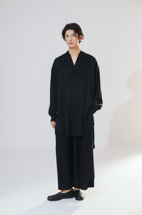 VAPOURBLUE V-NECK CUPRO SHIRT