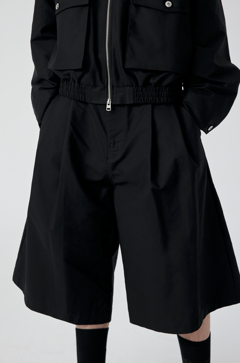 SIMPLE PROJECT PLEATED SHORTS