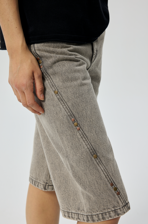 SIMPLE PROJECT RIVETED FIT SHORTS