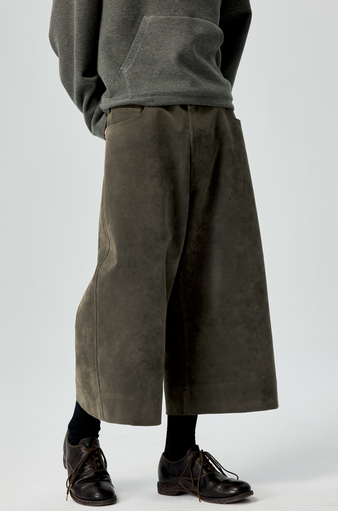 SIMPLE PROJECT SUEDE SHORTS