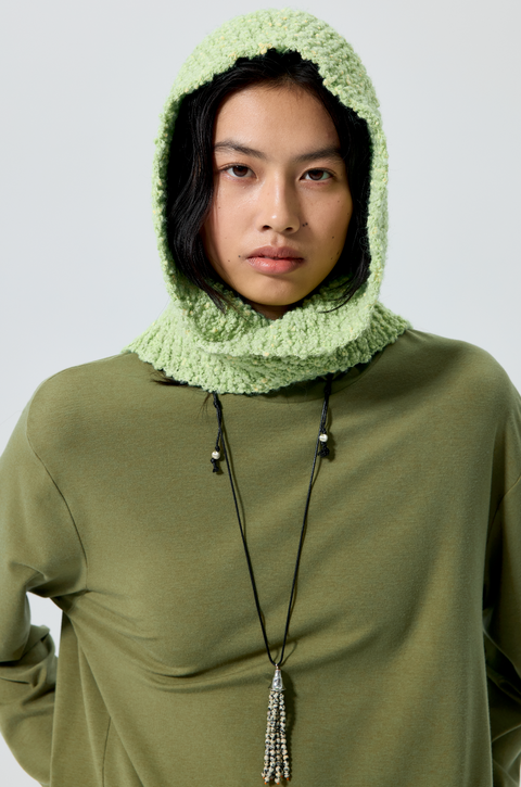 SIMPLE PROJECT KNITTED HOODED SCARF