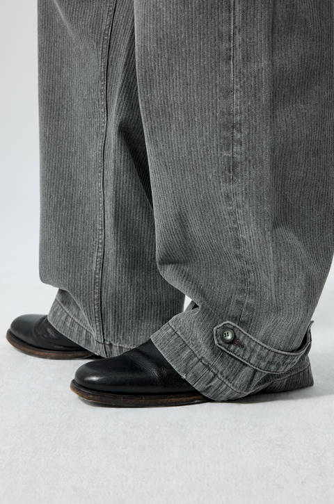 SIMPLE PROJECT BELTED TROUSERS