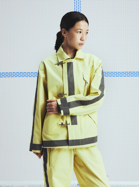 MOUNTAIN FEVER 3M REFLECTIVE CLASP SHELL JACKET