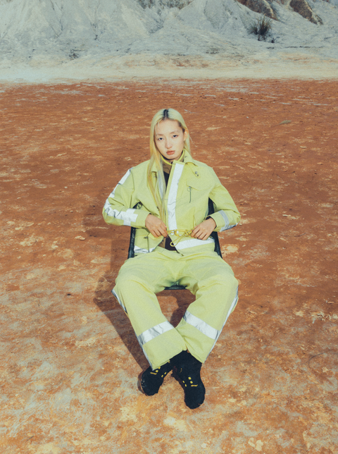 MOUNTAIN FEVER 3M REFLECTIVE CLASP SHELL JACKET