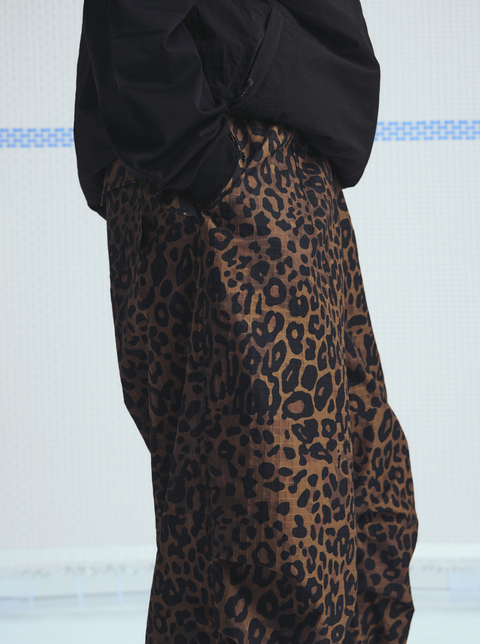 MOUNTAIN FEVER LEOPARD RIPSTOP PLEATED PARACHUTE PANTS