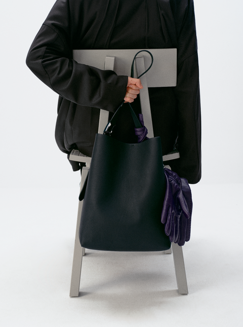 SIMPLE PROJECT HINGE BELT TOTE BAG