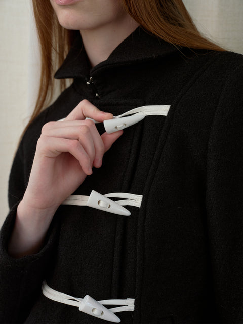 ROSE FOSSIL HORN TOGGLE CROPPED WOOL COAT