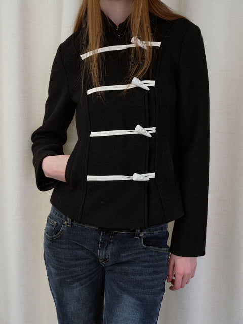 ROSE FOSSIL HORN TOGGLE CROPPED WOOL COAT