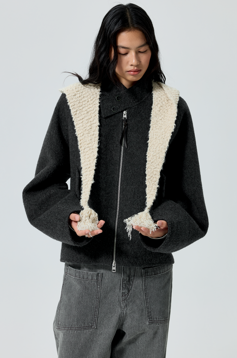 SIMPLE PROJECT KNITTED HOODED SCARF