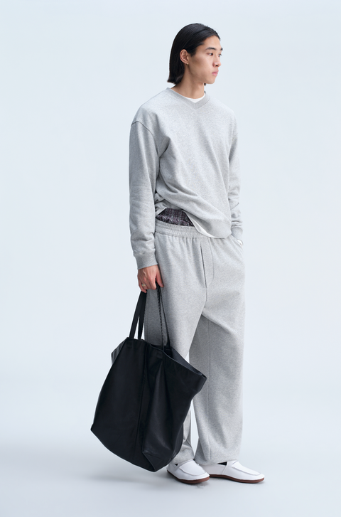 OPICLOTH V-NECK SWEATSHIRT