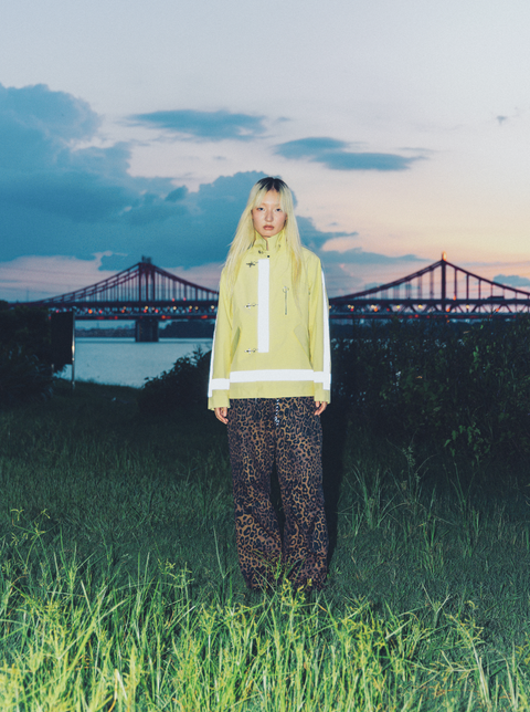 MOUNTAIN FEVER 3M REFLECTIVE CLASP SHELL JACKET