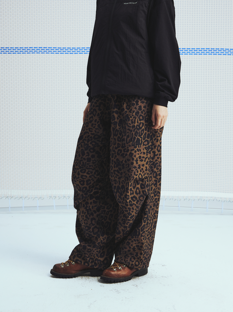 MOUNTAIN FEVER LEOPARD RIPSTOP PLEATED PARACHUTE PANTS