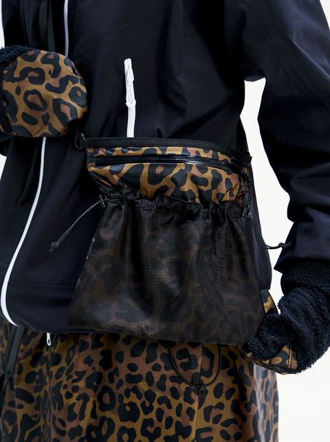 MOUNTAIN FEVER LEOPARD SILNYLON DRAWSTRING CROSSBODY BAG