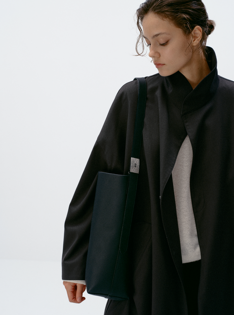 SIMPLE PROJECT HINGE BELT TOTE BAG