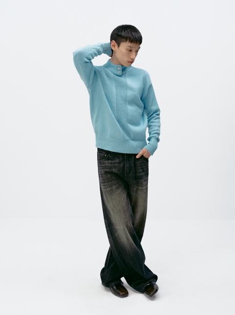 SIMPLE PROJECT MOCK-NECK SWEATER