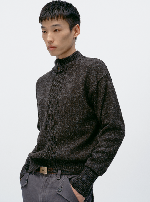 SIMPLE PROJECT MOCK-NECK SWEATER