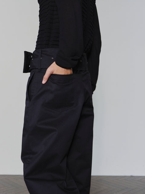 SAIRENSSEI WIDE-BELT PLEATED PANTS